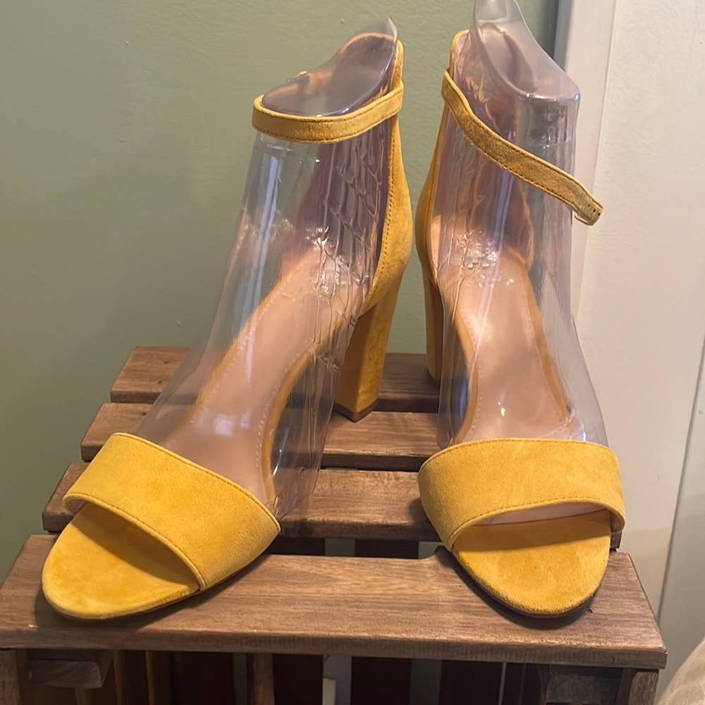 Yellow suede block heel  - Sam Edelman